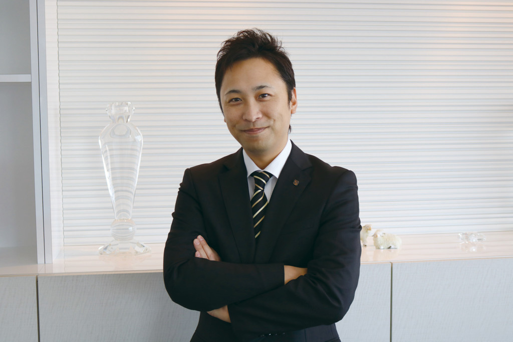 代表取締役 : 浅野 晋作