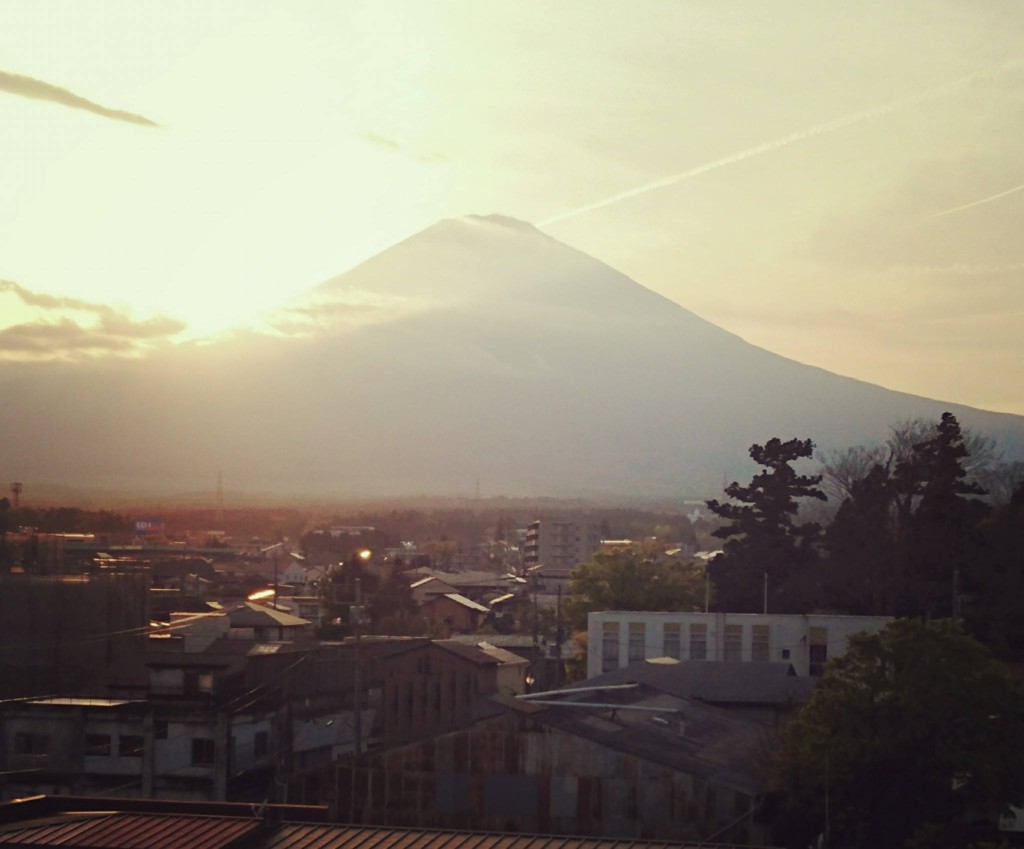 Fujiyama sunshine * 水曜日予告編