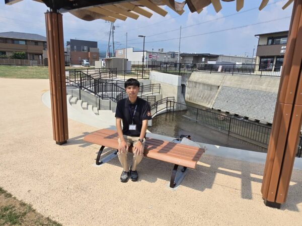 【8/25のWアキコは、裾野駅前”駅西公園”から裾野市役所の原さんと～🎤】